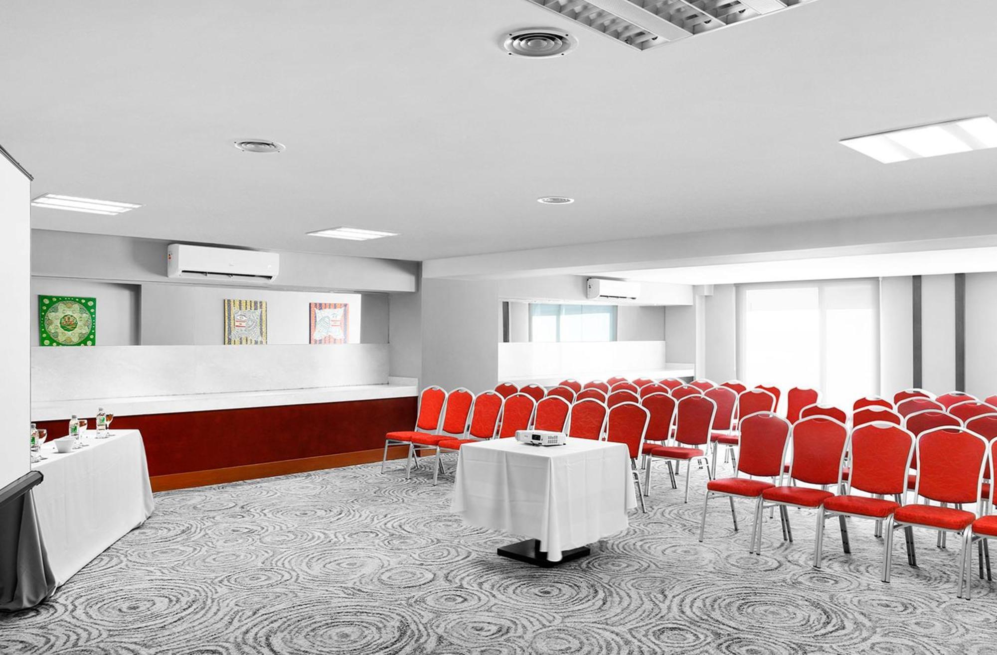 Wyndham Nordelta Tigre - Buenos Aires Hotel Buitenkant foto Meeting room