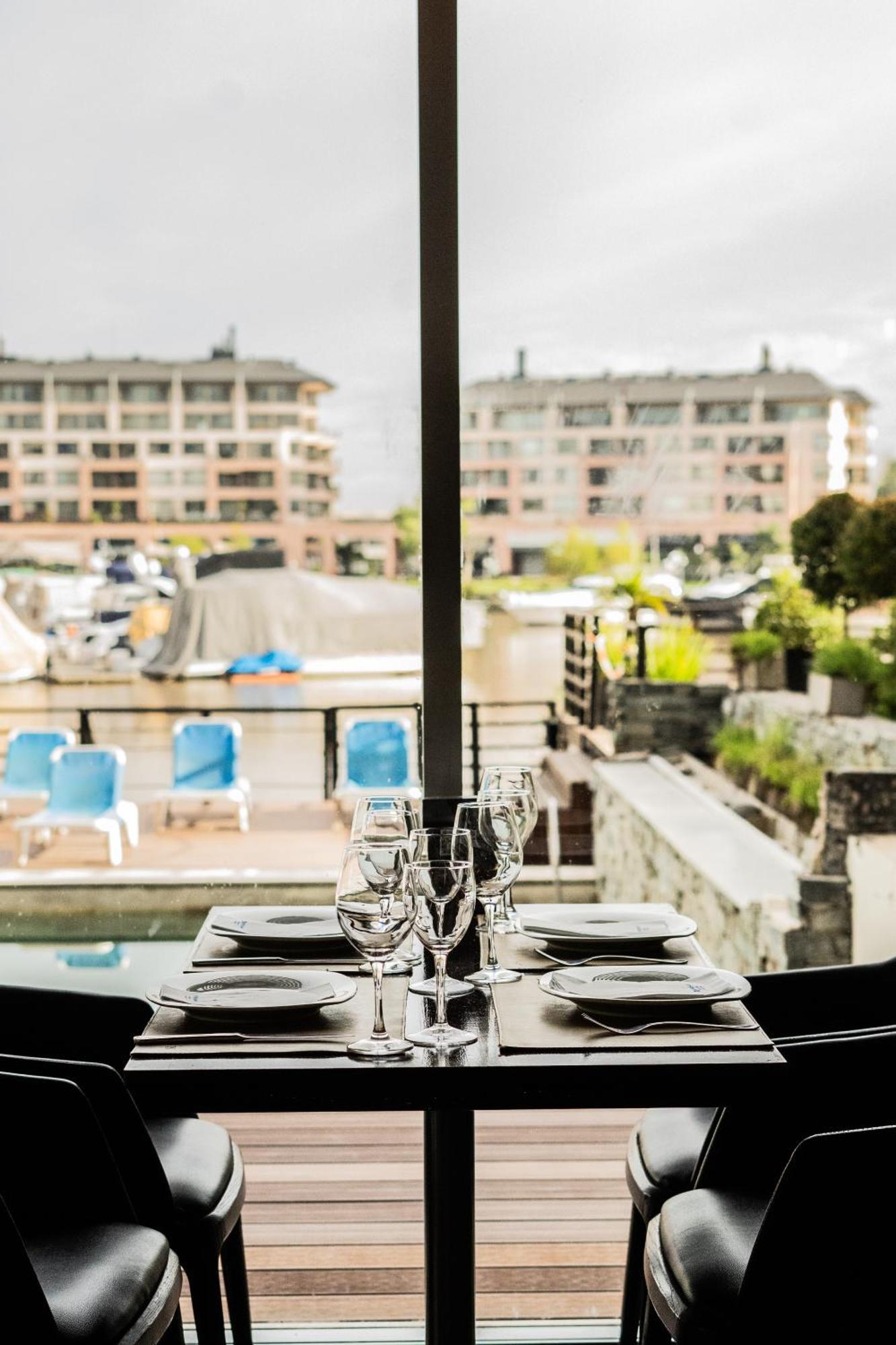 Wyndham Nordelta Tigre - Buenos Aires Hotel Buitenkant foto The view from the restaurant